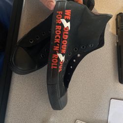 Chuck Taylors (Black Sabbath) Sz 9