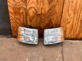 2007-2013 Chevy Silverado headlights