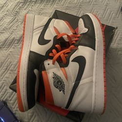Jordan 1 Electro Orange Size 9 men