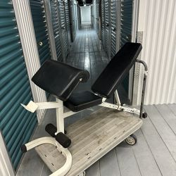 Workout bench / squat rack