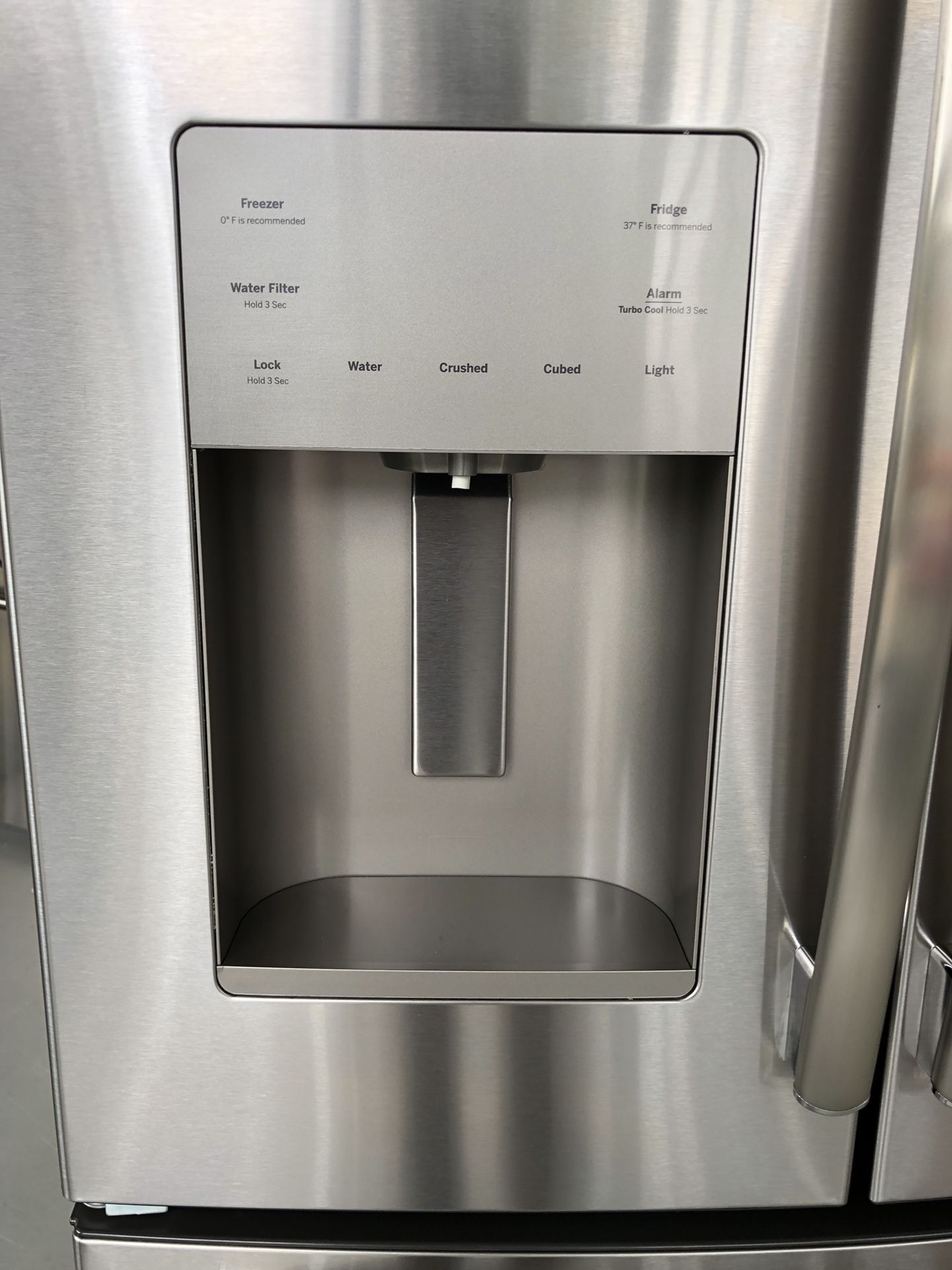 NEW GE 23.8 Cu. Ft. Stainless Steel FrenchDoor Bottom Freezer