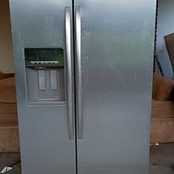 Whirlpool Refrigerator 