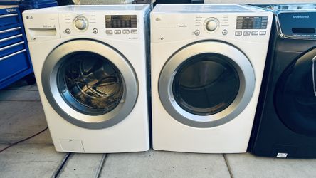 Lg Washer And Dryer Set $450