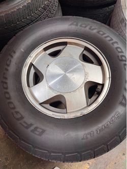 2000 Chevy Tahoe z71 wheels with tires