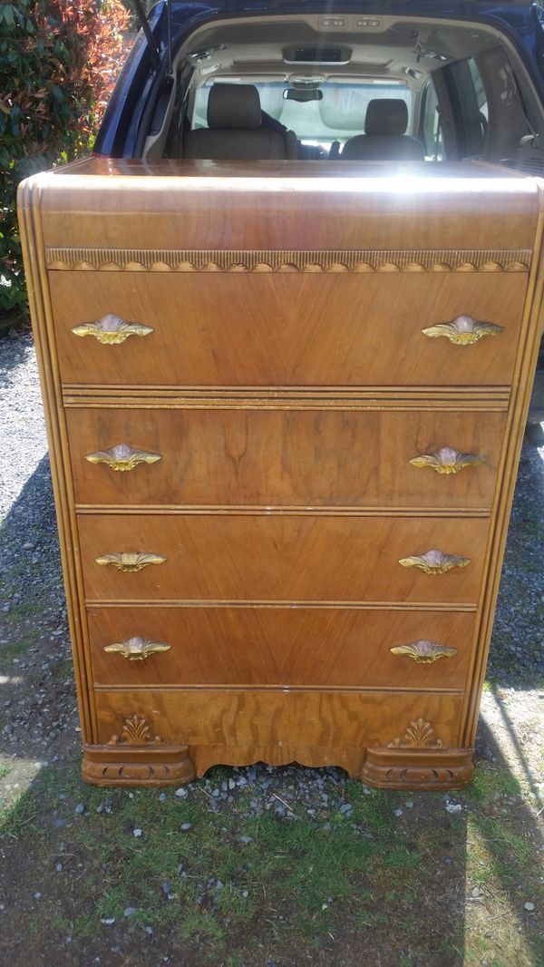 Great Vintage Built By John 4 Drawer Waterfall Dresser Great Vintage Built By John 4 Drawer Waterfall Dresser