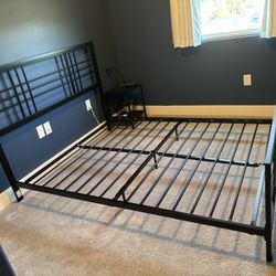 Black Metal Bed Frame - Queen Size