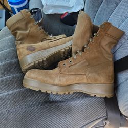Military Boots Size 11R 