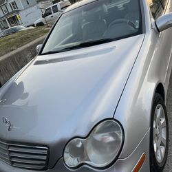 2005 Mercedes c240 4matic awd