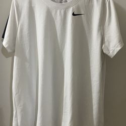 Woman’s NIKE DRI FIT SHIRT (xl) Blk&wht
