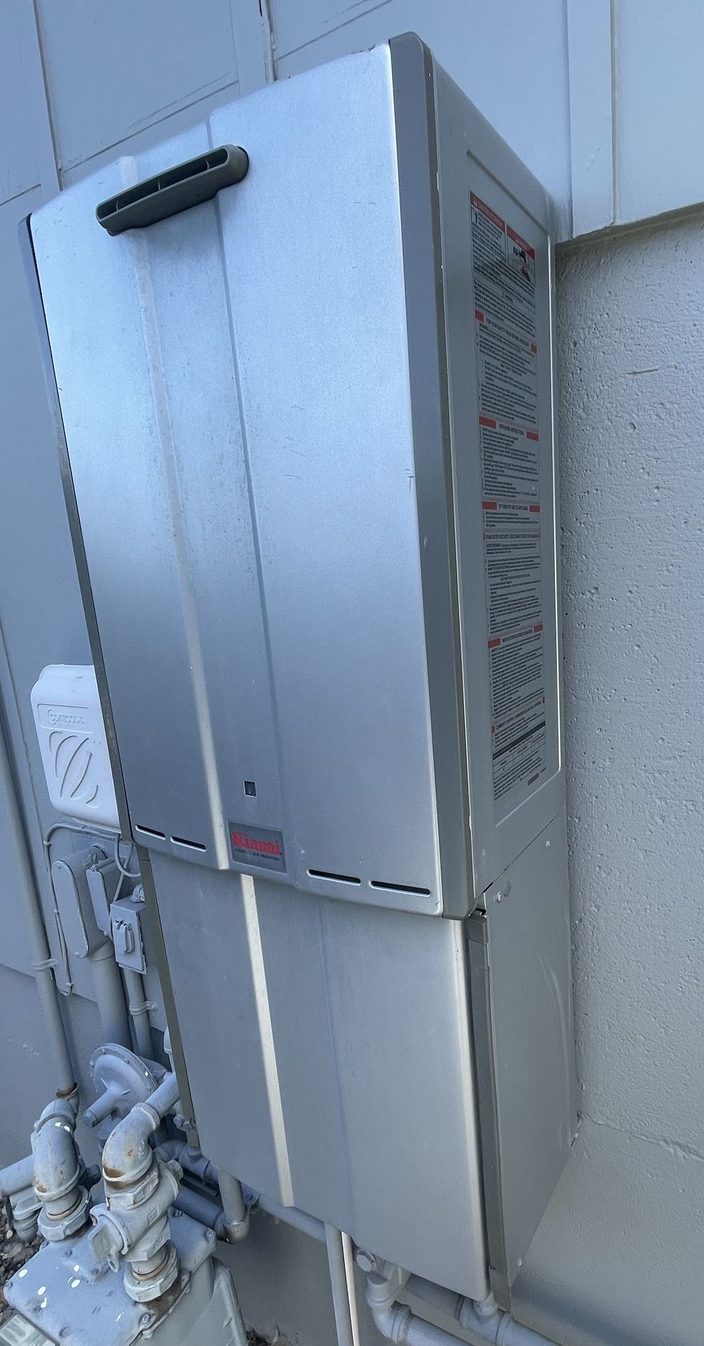 Rinnai Rur160en Tankless Hot Water heater