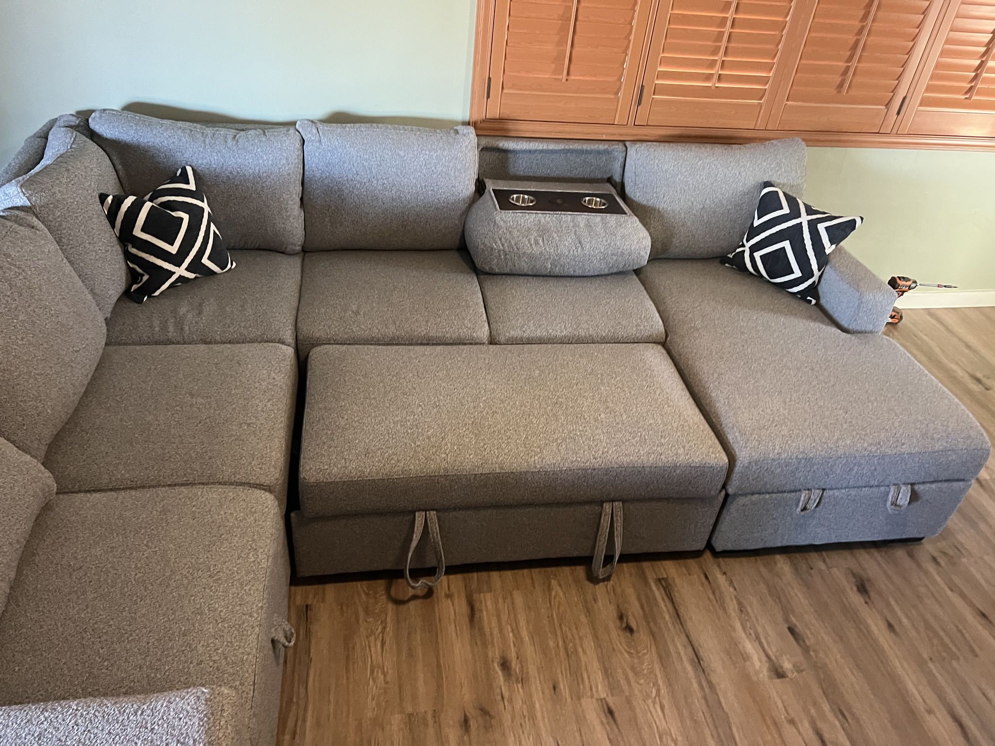 New 92x119x60 Sleeper Sectional Couch With Storage / Free Delivery