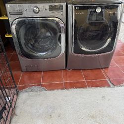 LG  Washer & Dryer 