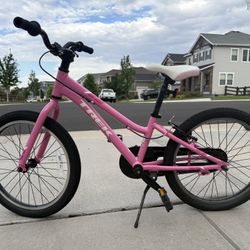 Girls Trek Precaliber 16” Limited Edition Valentine Bike – Good Condition