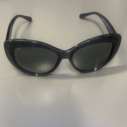 Coach 54206G sunglasses Black with Black Gunmetal Sig C  Lens Color: Grey Condition: Good Pre-Owned Condition. These sunglasses are in good shape with