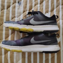 **Black Nike Running Shoes**  