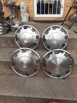 14" ford hubcap set