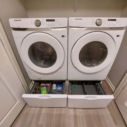Samsung Washer & Dryer With Pedestals