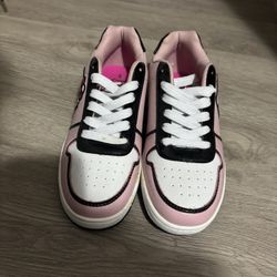 Hello Kitty Shoes (W6)