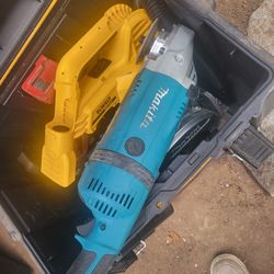 Corded Makita Grinder 9"