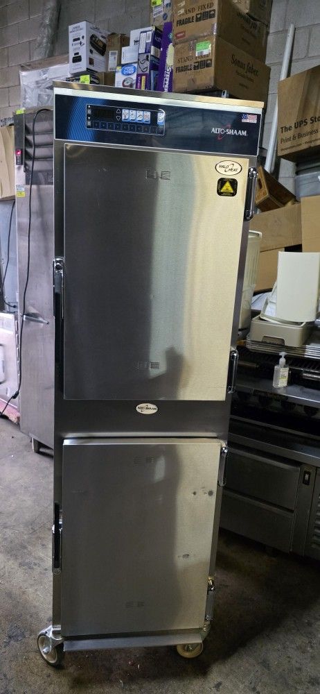 ALTO SHAAM HALO HEAT COOK & HOLD OVEN