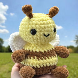 Crochet Sitting Bee Plushie