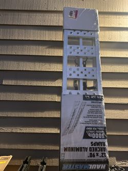 I'm selling something for the car