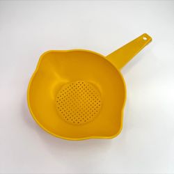 Tuperware Vintage Strainer