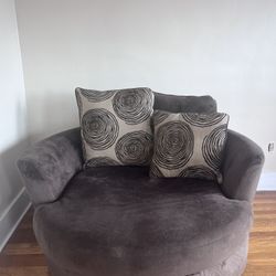 Excellent Condition Chaise Lounge Chair 