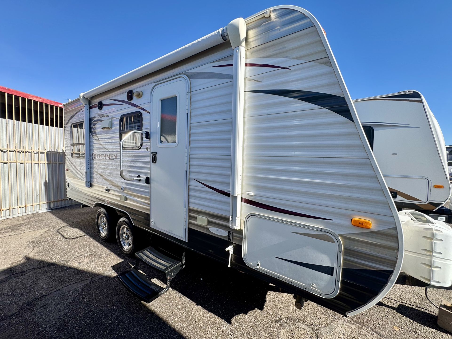 2012 Dutchmen 196RD 23ft travel trailer dual axle clean title must see