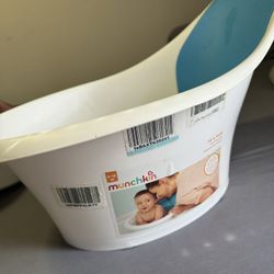 Munchkin Bath Tub