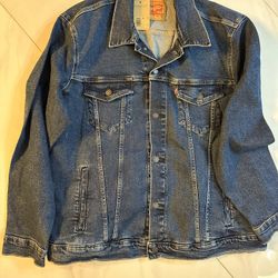 Levi’s Jean Jacket - Men 