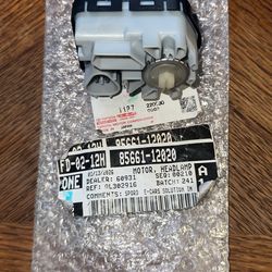 Lexus Motor HeadLamp for sale!