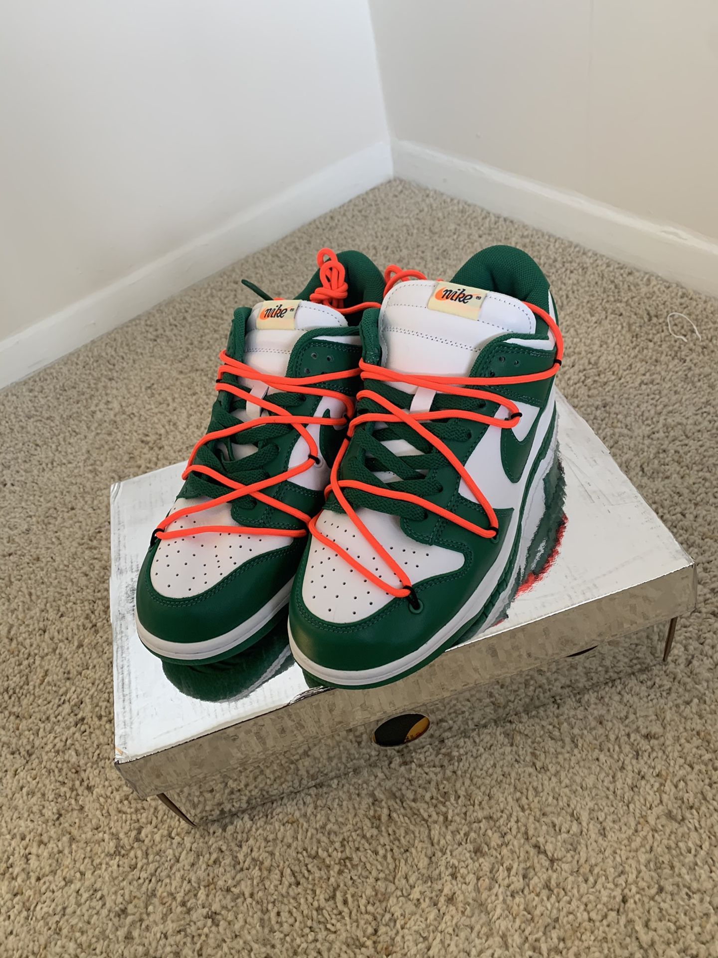 Nike Off White Dunk ‘Pine Green’ sz 10