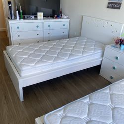 2 Twins  IKEA Bedroom  And Mattresses And Night Stand And  Large Dresser Everything Is Perfect No Damage No Scratch
