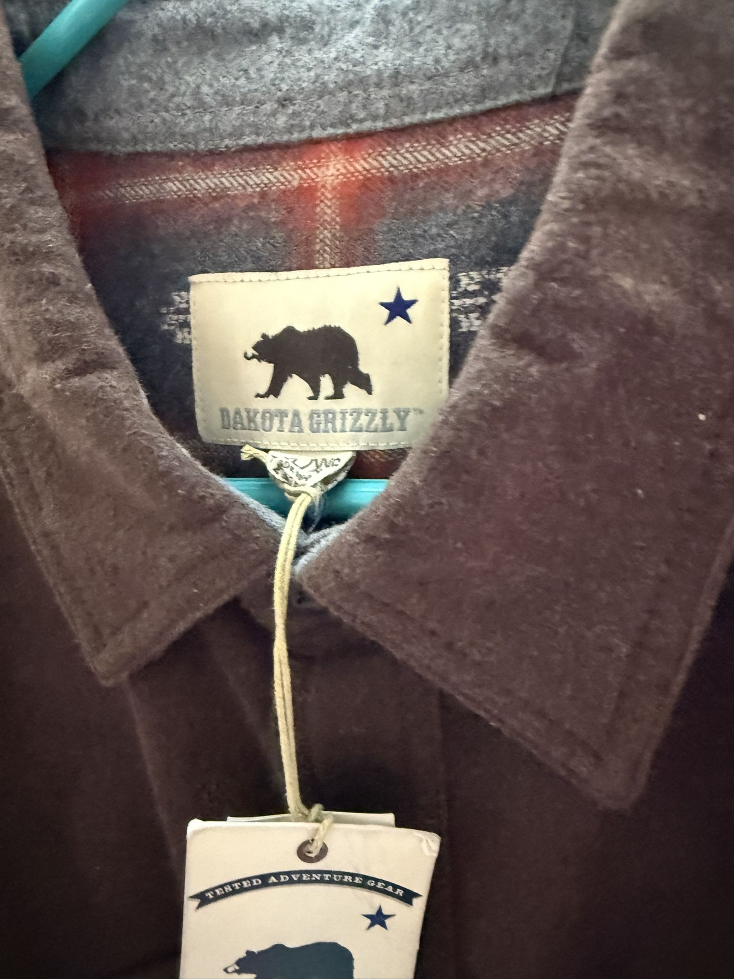 Men’s Shirt Dakota Grizzly Outdoor Wear. NWTs