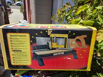 Mitre Box with Saw