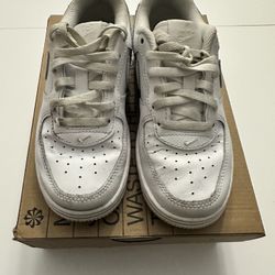 Kids Nike Air Force 1 Size 13C