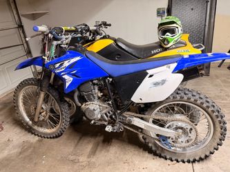 Yamaha TTR 230 Dirt Bike