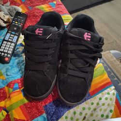 35 Dollars Size Ten Women's