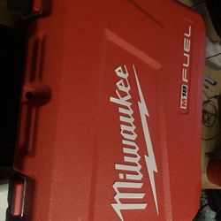 Milwaukee 1/2" Hammer Drill/Driver Kit