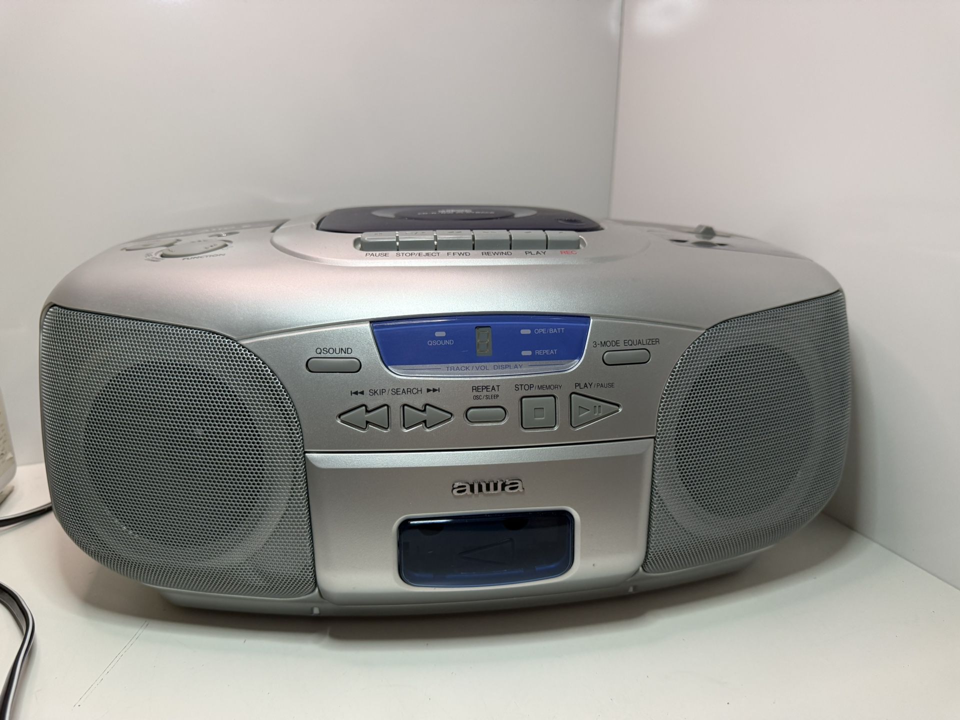Aiwa CSD-A110 Portable CD Cassette AM/FM Radio Boombox – Silver – Works (Tape Not Working)