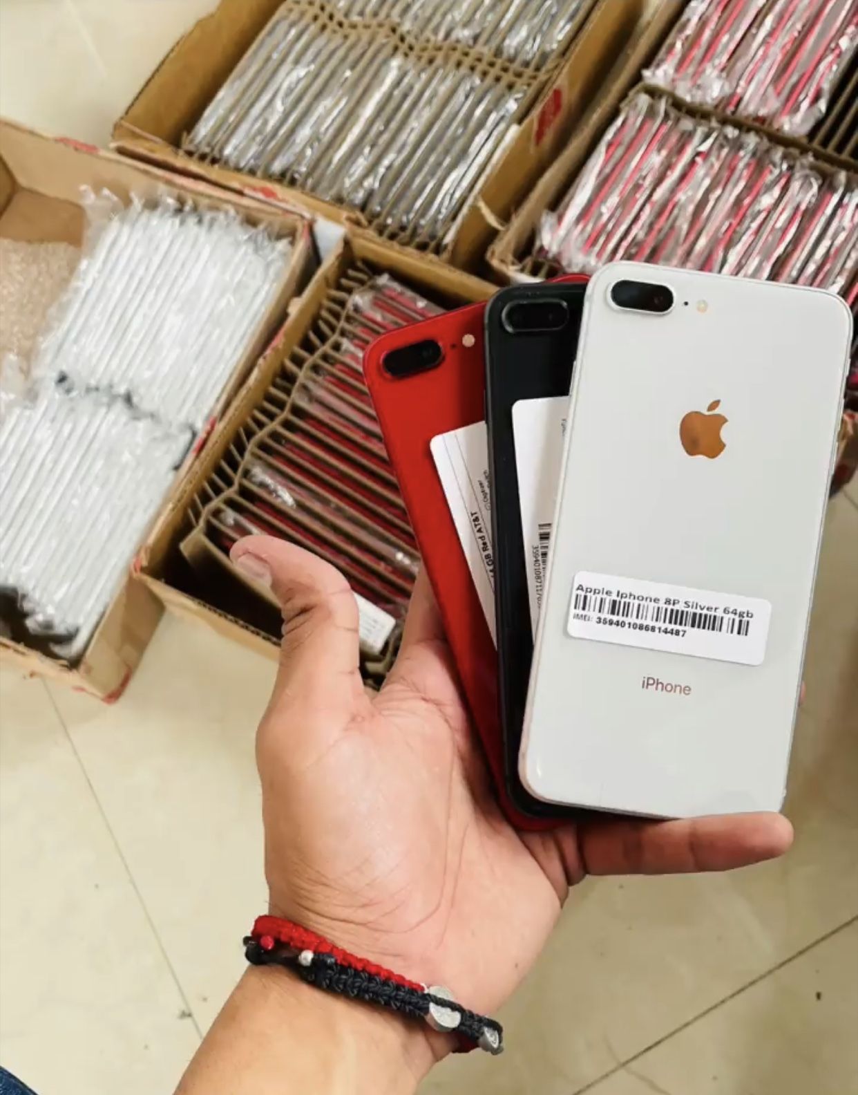 IPHONE 8 Plus 64 GB Unlocked