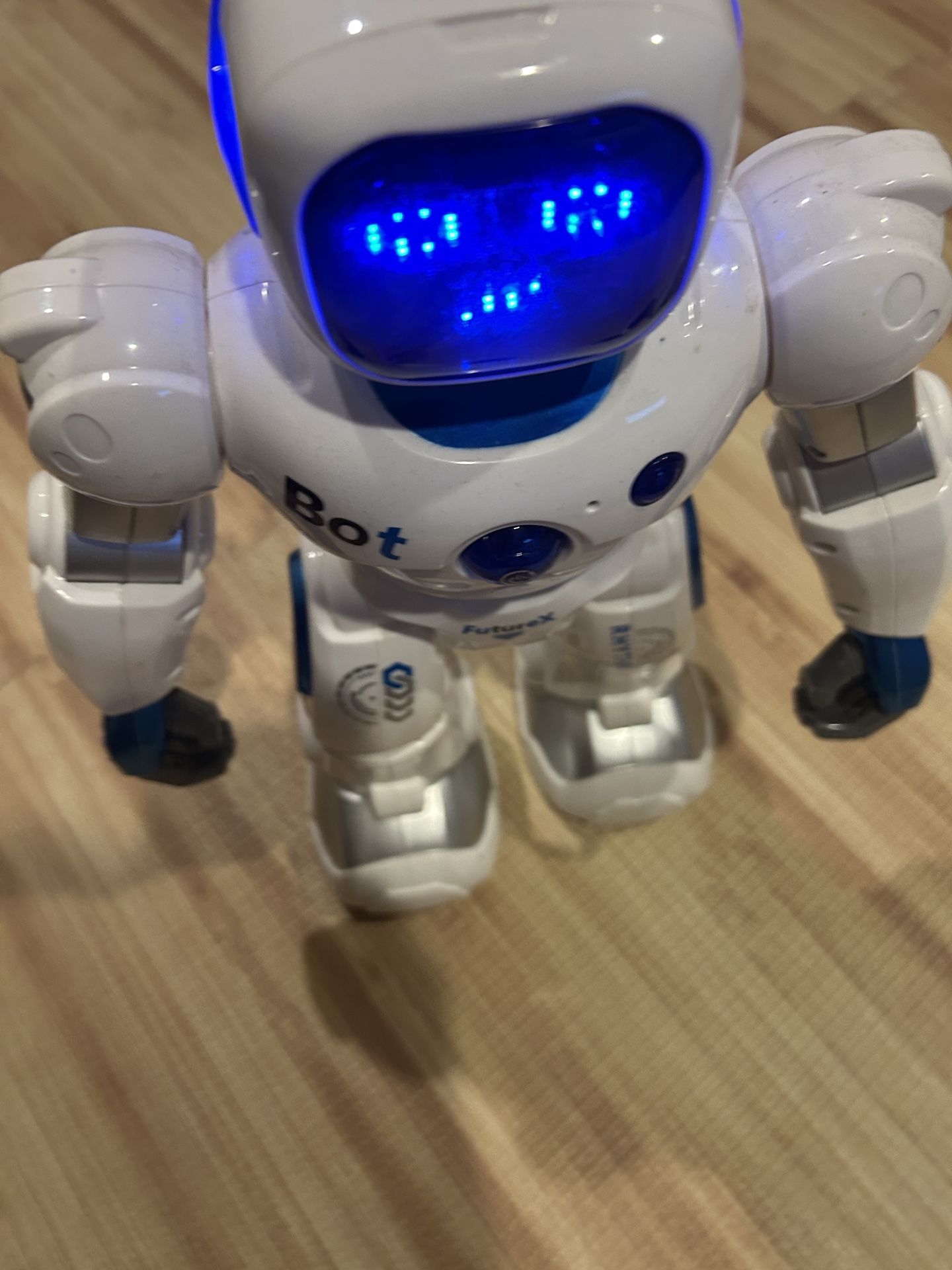 Dancing singing robot rechargeable
