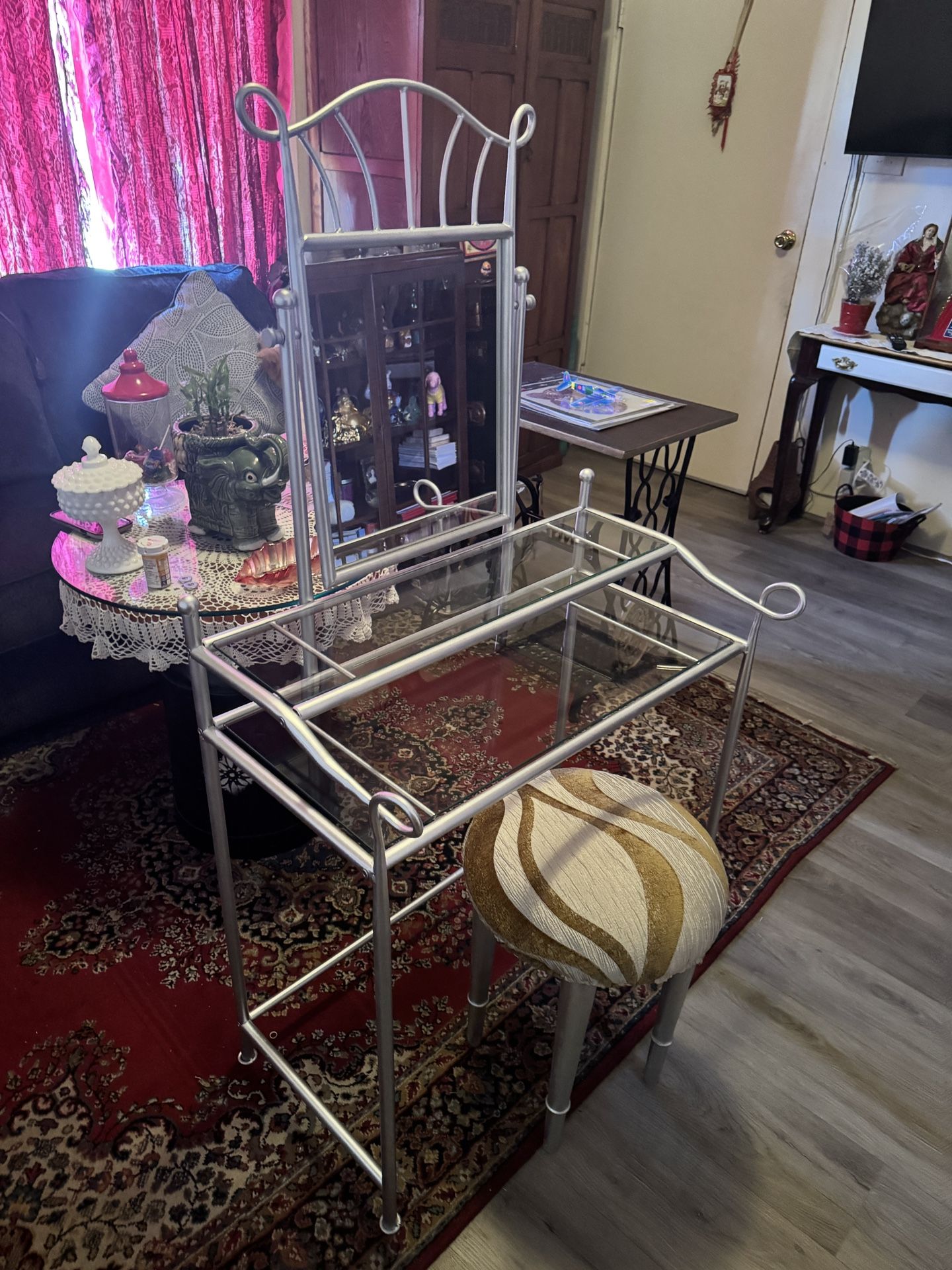 ✨ Silver Vanity W Stool ✨
