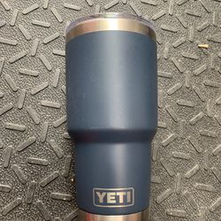 Yeti Uline 30 Oz Mag slider Tumbler for Sale in Las Vegas, NV - OfferUp