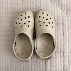 Crocs Size 6 Women 