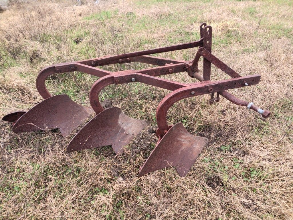 Massey Harris 62 Three Point Plow