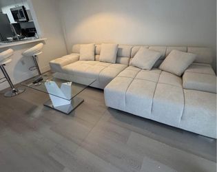 Brand New š Sectional Sofa with Pillows / Sofa Seccional con Cojines Nuevo a Estrenar
