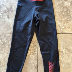 Women’s Medium Nike Leggings 