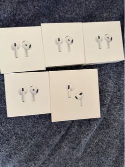 BRAND NEW AIRPODS 4